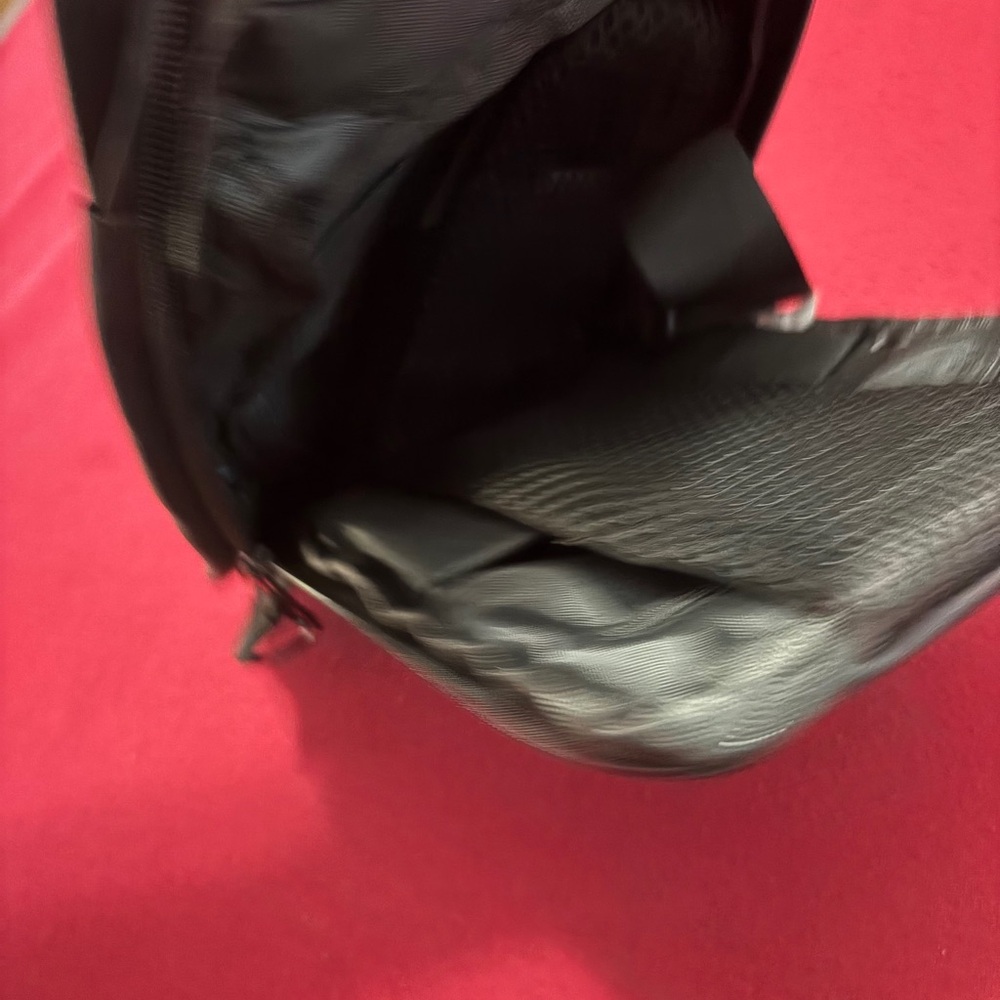 Black Women’s or men’s crossbody bags - Picture 3 of 3